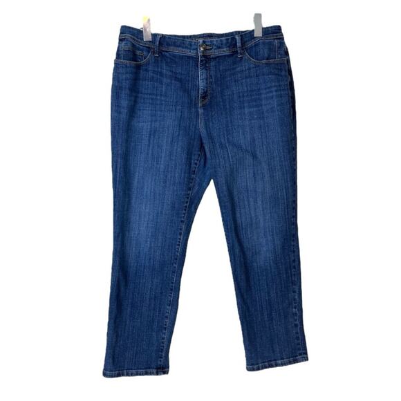 Chico’s 2.5 Jeans So Slimming Girlfriend Crop Mid Rise Medium Wash Women Size 14 - Picture 1 of 7